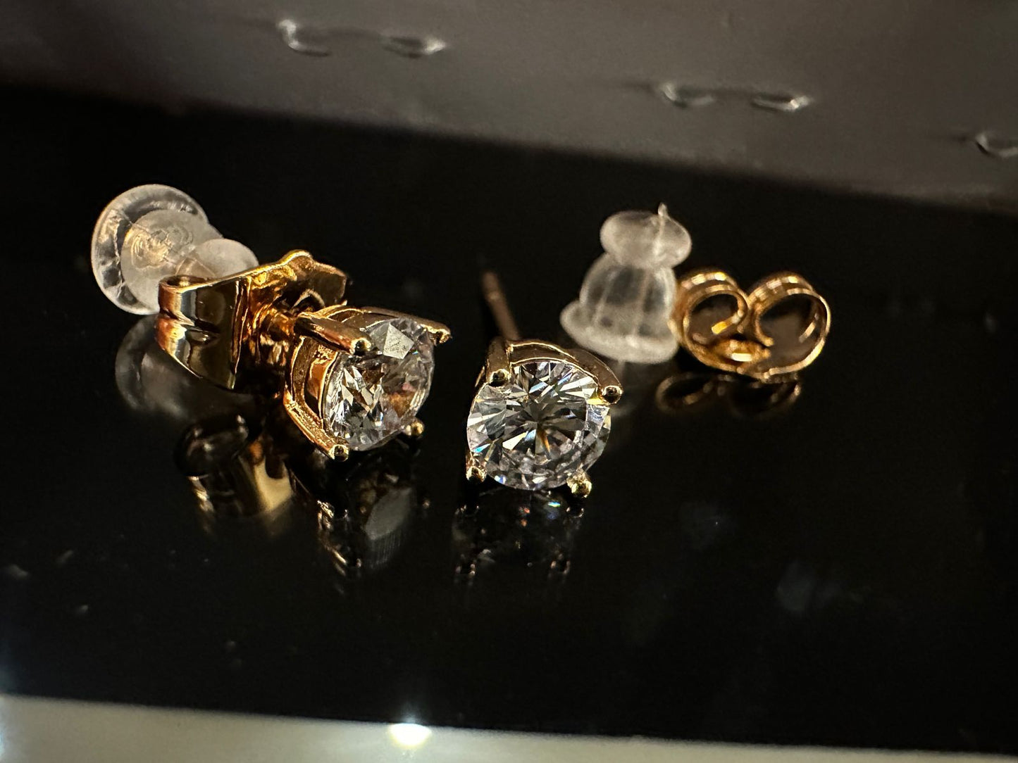 Velaré Diamond Edge Men's Studs Earrings