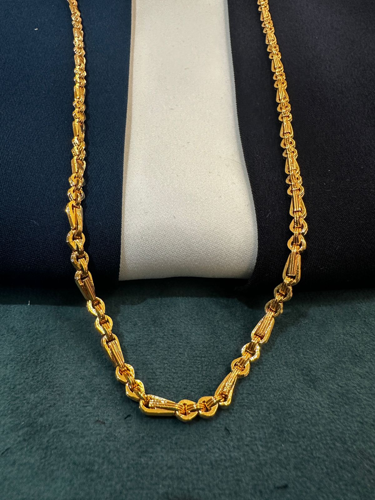 Dynasty Men's Chain