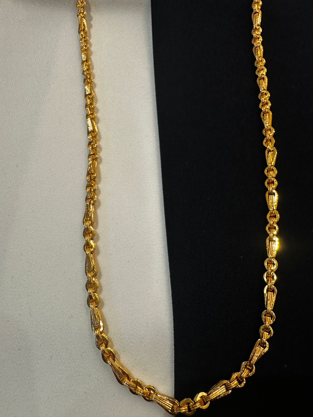 Dynasty Men's Chain