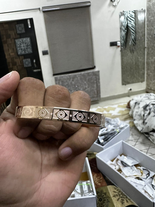 Raj Vastra Men's Kada