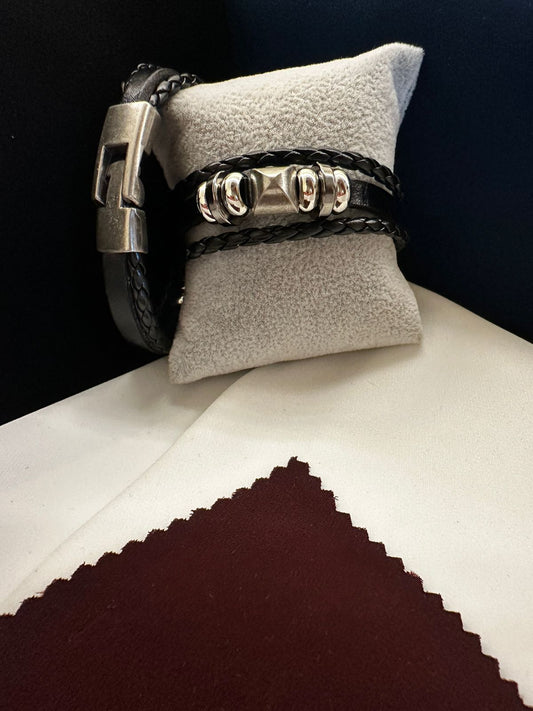 Vanguard Leather Men's Bracelet