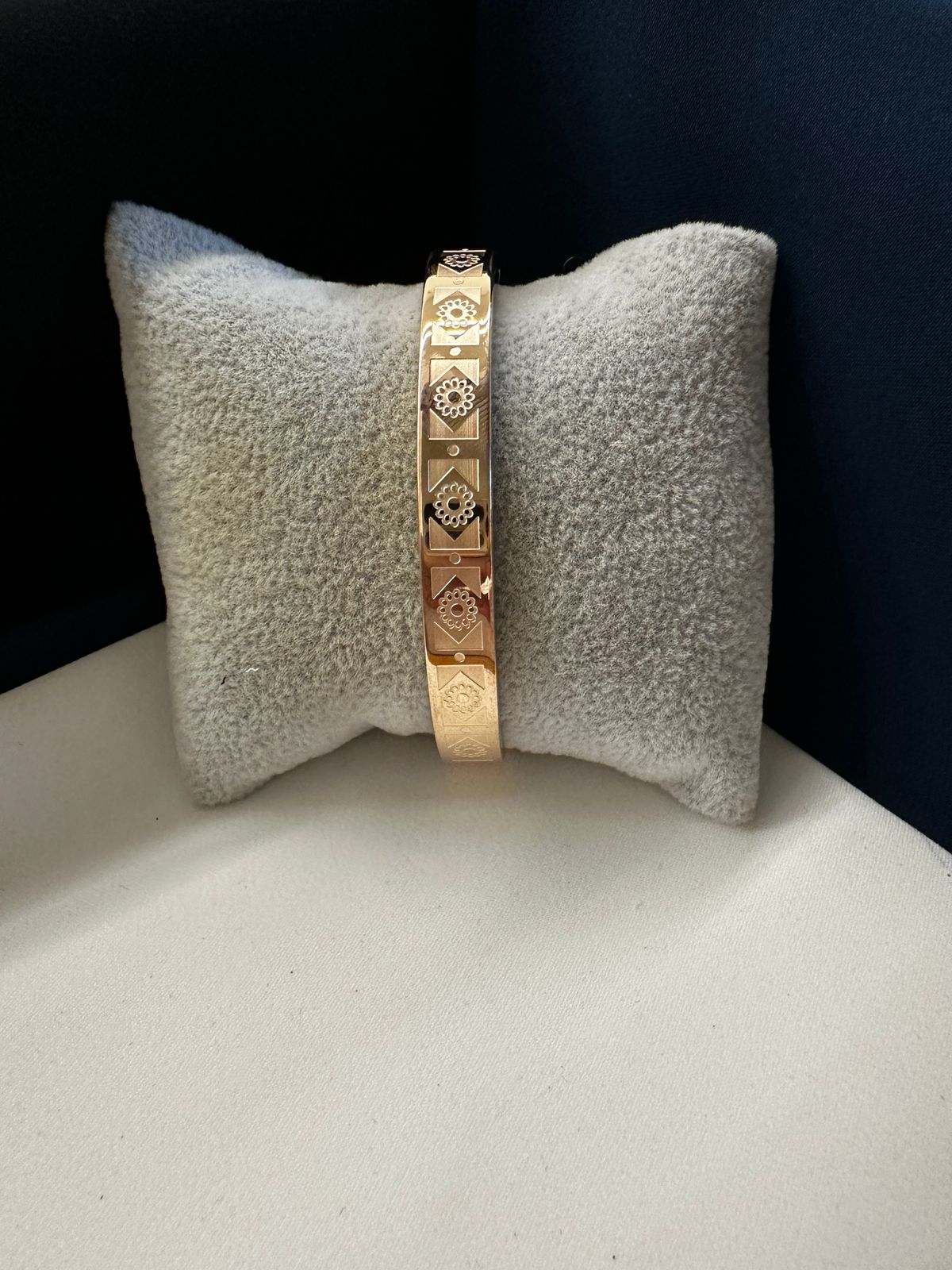 Raj Vastra Men's Kada