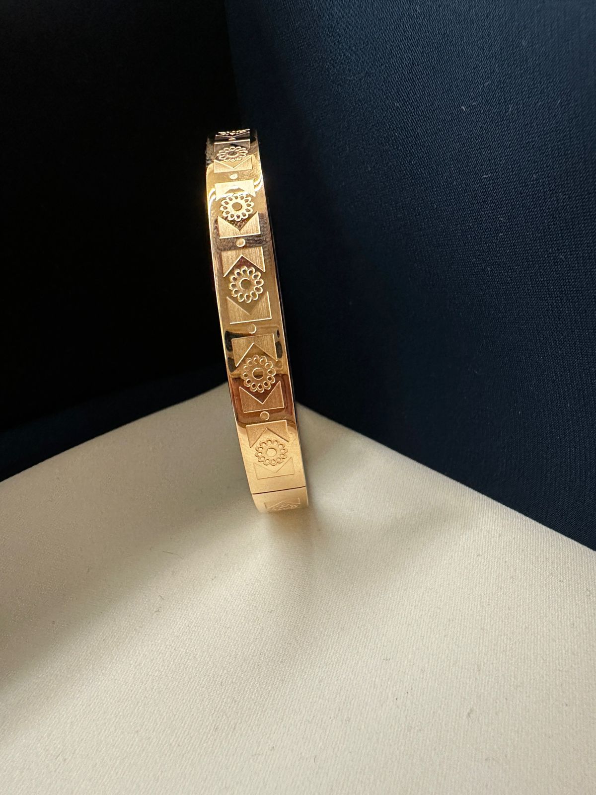 Raj Vastra Men's Kada