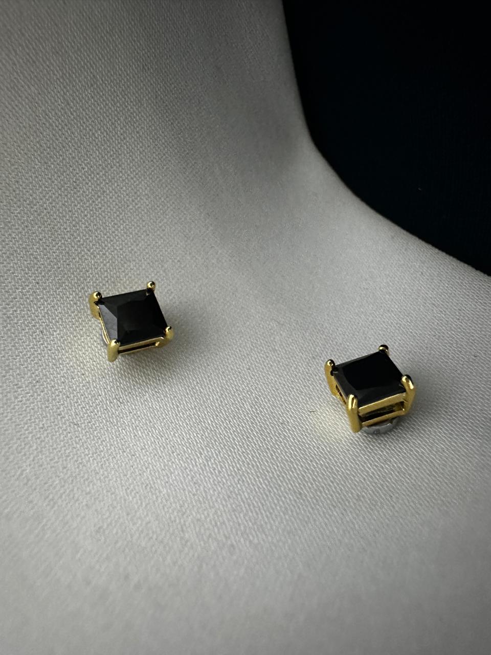 Obsidian Square Men's Magnetic Studs Earrings