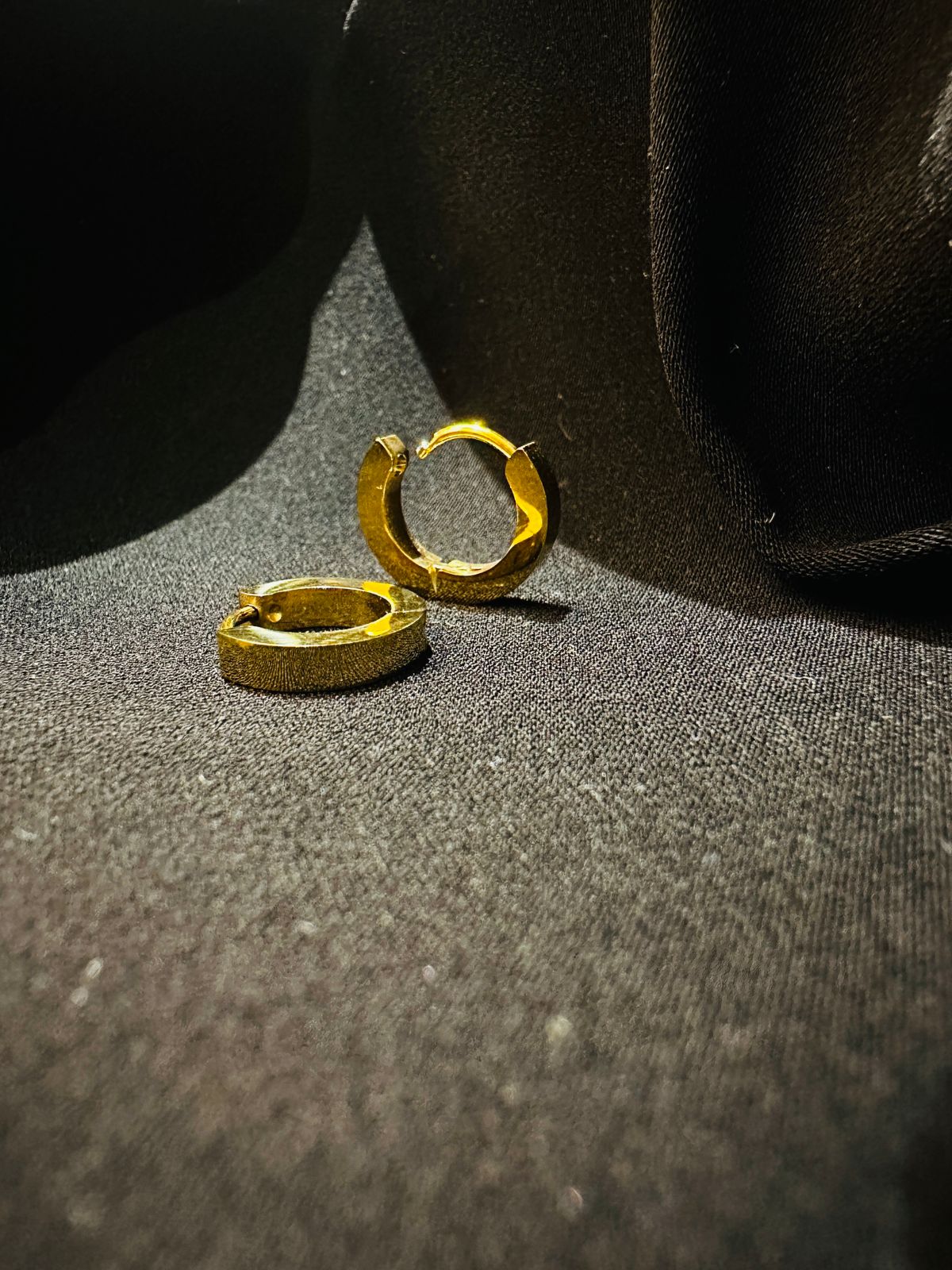 Éclat Curve Men's Hoop Earrings