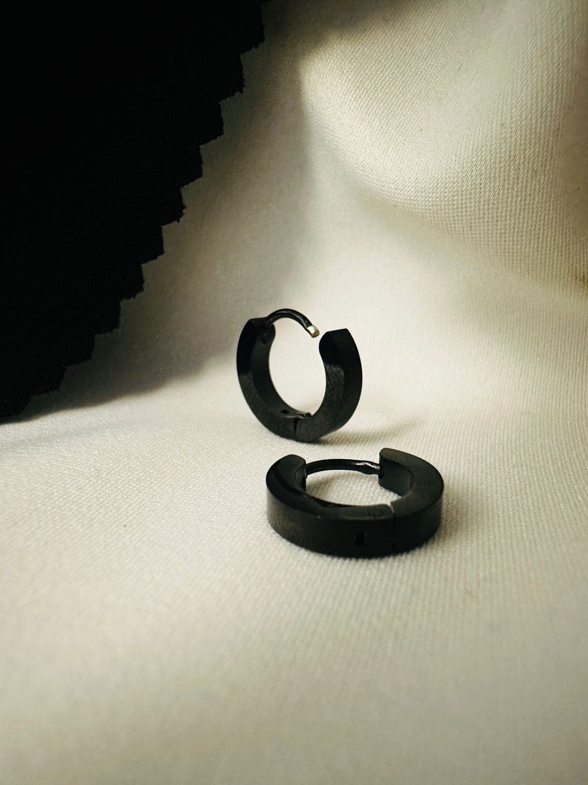 Éclat Curve Men's Hoop Earrings